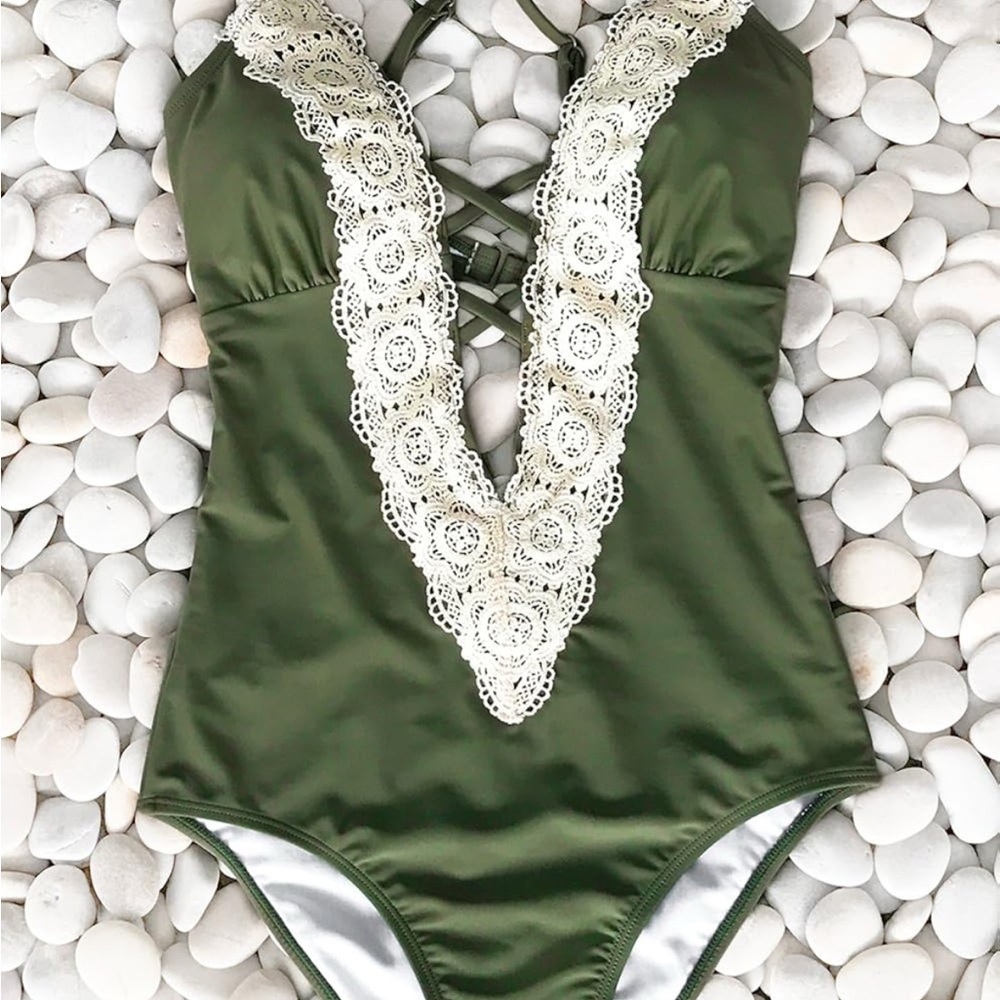 Cupshe Green Lace Trim One-Piece Swimsuit